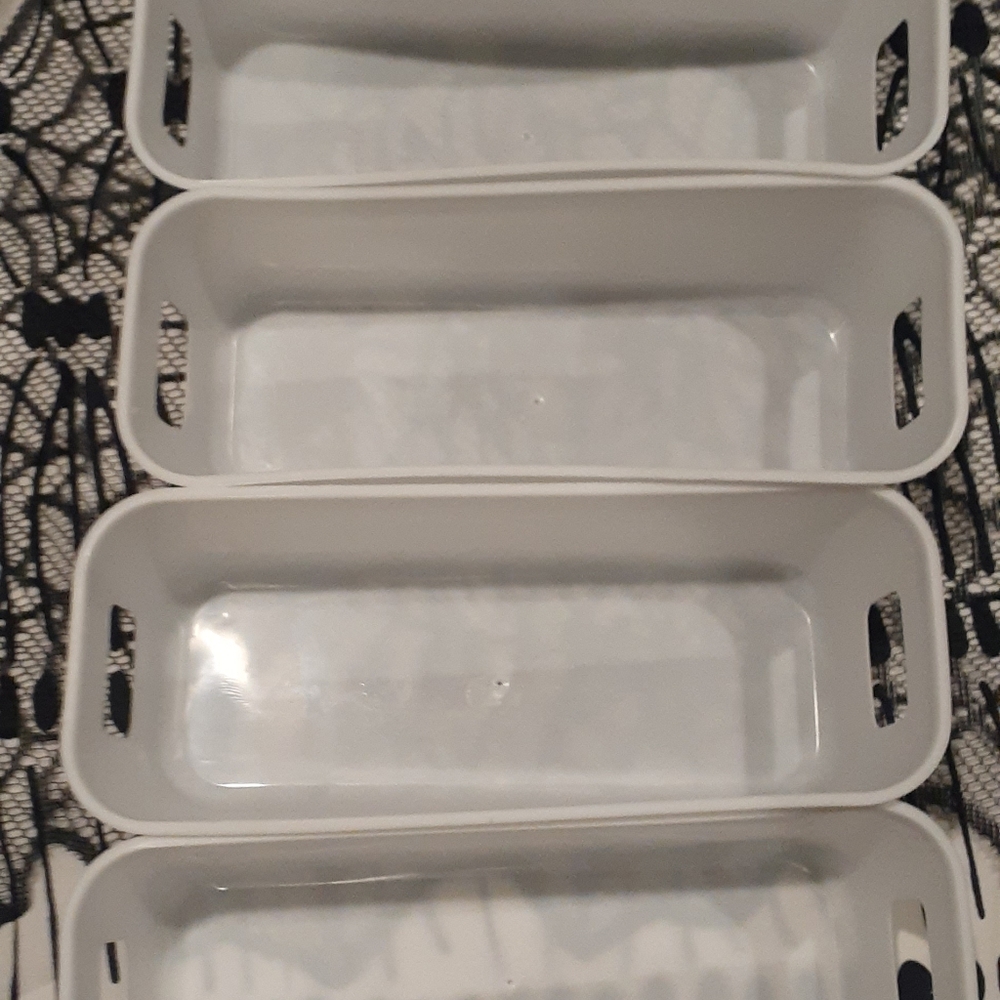 Plastic Storage Containers 5 PC White